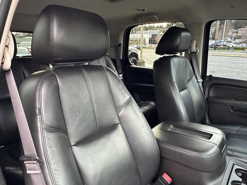 Used 2014 GMC Yukon SLT image 16