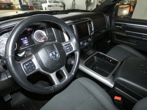 Used 2023 RAM 1500 Classic Warlock image 9