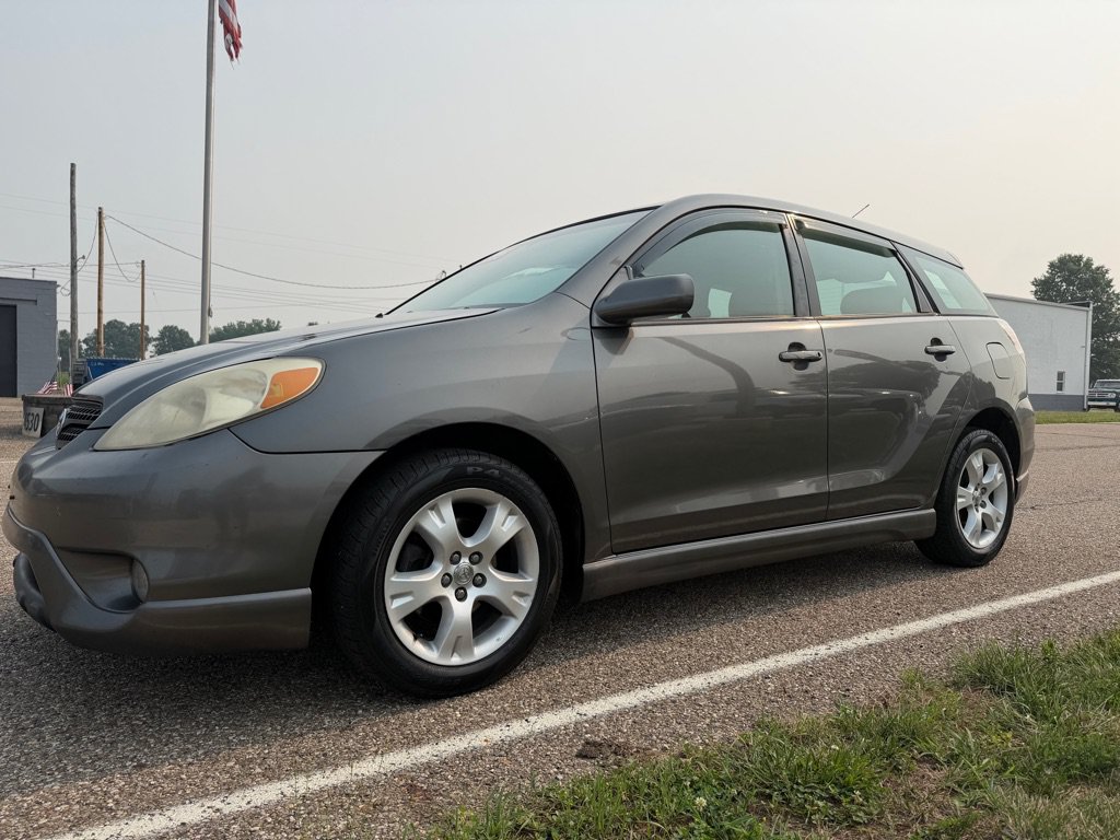 Used 2007 Toyota Matrix XR w/ Extra Value Pkg 2 FWD image 3