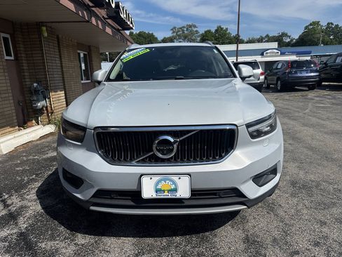 Used 2020 Volvo XC40 T5 Momentum w/ Protection Package Premier AWD/4WD image 2