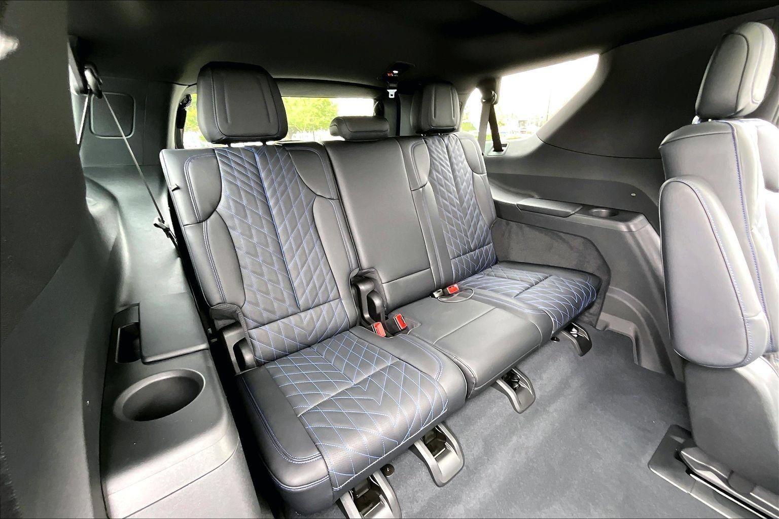New 2026 Cadillac Escalade IQL Luxury w/ LPO, Floor Liner Package AWD/4WD image 30