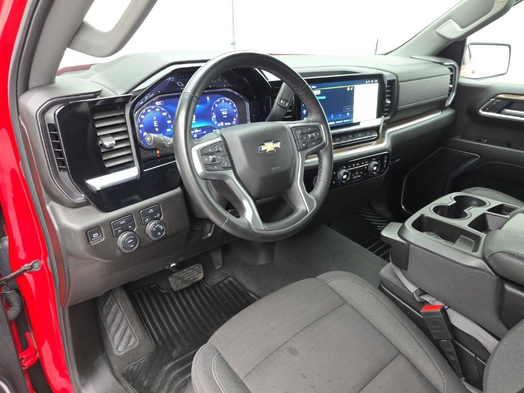 Used 2024 Chevrolet Silverado 1500 LT AWD/4WD image 16