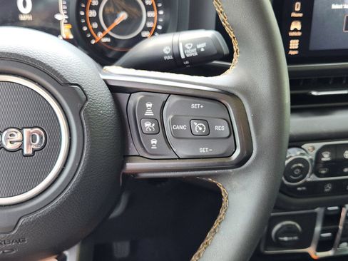 Used 2024 Jeep Gladiator Sport AWD/4WD image 33