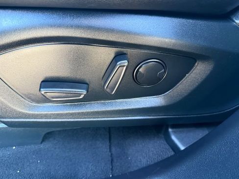 Used 2023 Ford Explorer XLT w/ Equipment Group 202A image 20