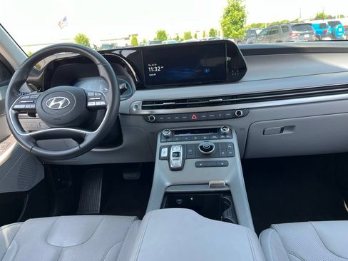 Used 2025 Hyundai Palisade SEL FWD image 14