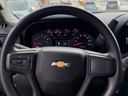 Used 2025 Chevrolet Silverado 2500 Custom image 10