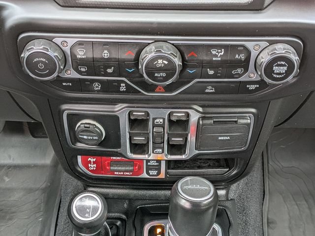 Used 2022 Jeep Gladiator Rubicon w/ Cold Weather Group AWD/4WD image 16