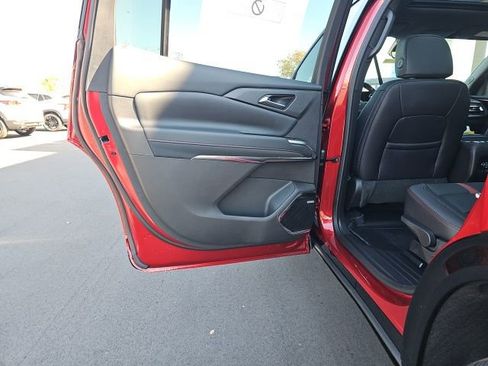 New 2026 Chevrolet Traverse RS w/ LPO, Floor Liner Package image 25