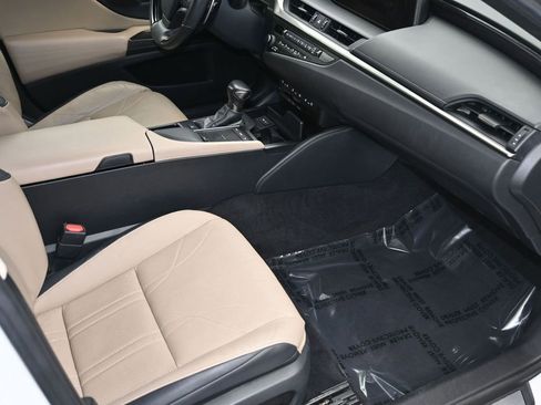 Used 2019 Lexus ES 350 image 13