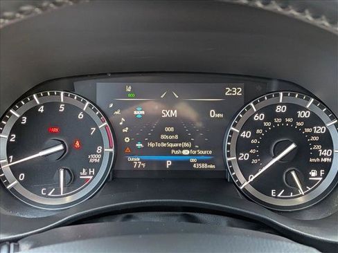 Used 2021 Toyota Highlander XSE FWD image 11
