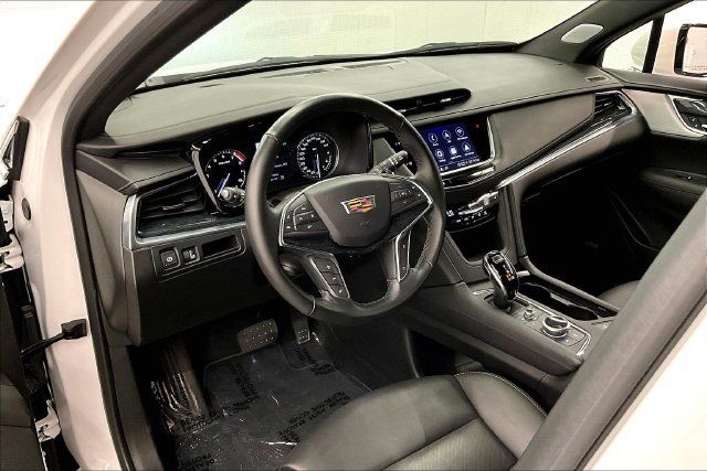 Used 2023 Cadillac XT5 Premium Luxury AWD/4WD image 16