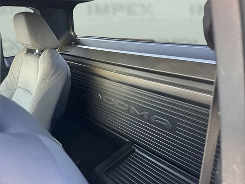Used 2025 Toyota Tacoma SR image 10