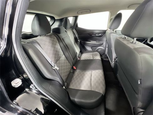 Used 2019 Nissan Rogue Sport SV image 27
