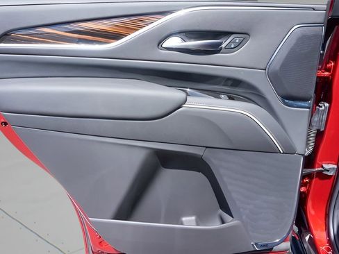 Certified 2024 Cadillac Escalade Premium Luxury w/ Performance Package image 20