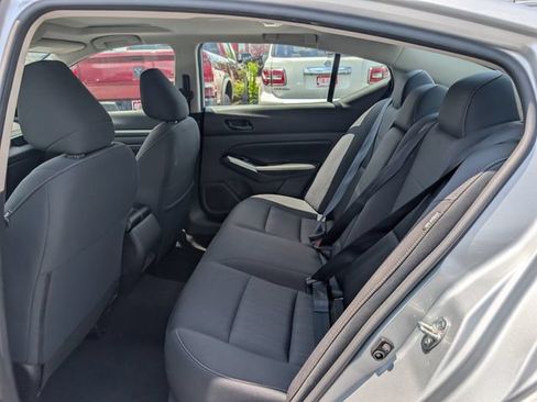 Used 2023 Nissan Altima 2.5 SV w/ SV Premium Package FWD image 14