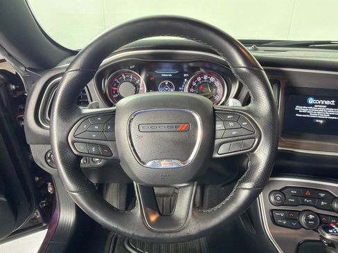 Used 2022 Dodge Challenger GT AWD/4WD image 13