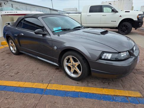Used 2004 Ford Mustang GT RWD image 3