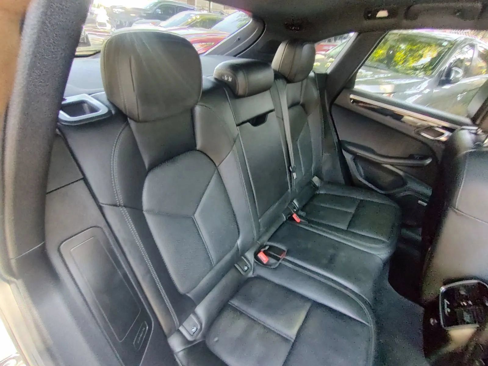 Used 2019 Porsche Macan AWD/4WD image 46
