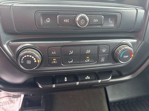 Used 2018 Chevrolet Silverado 1500 Custom w/ Custom Value Package image 27