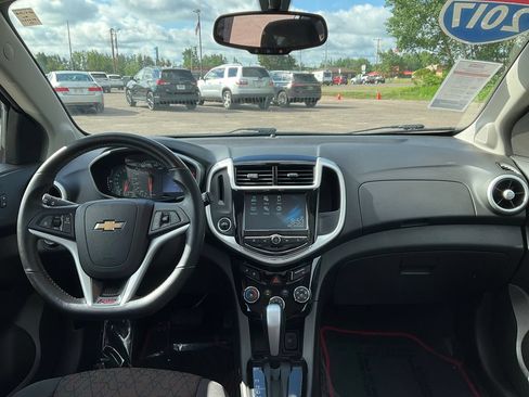 Used 2017 Chevrolet Sonic LT w/ Fun and Sun Package FWD image 3