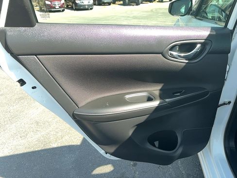 Used 2019 Nissan Sentra S image 10