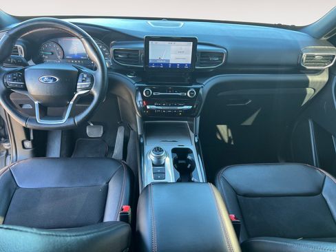 Used 2023 Ford Explorer ST-Line w/ Class IV Trailer Tow Package image 10