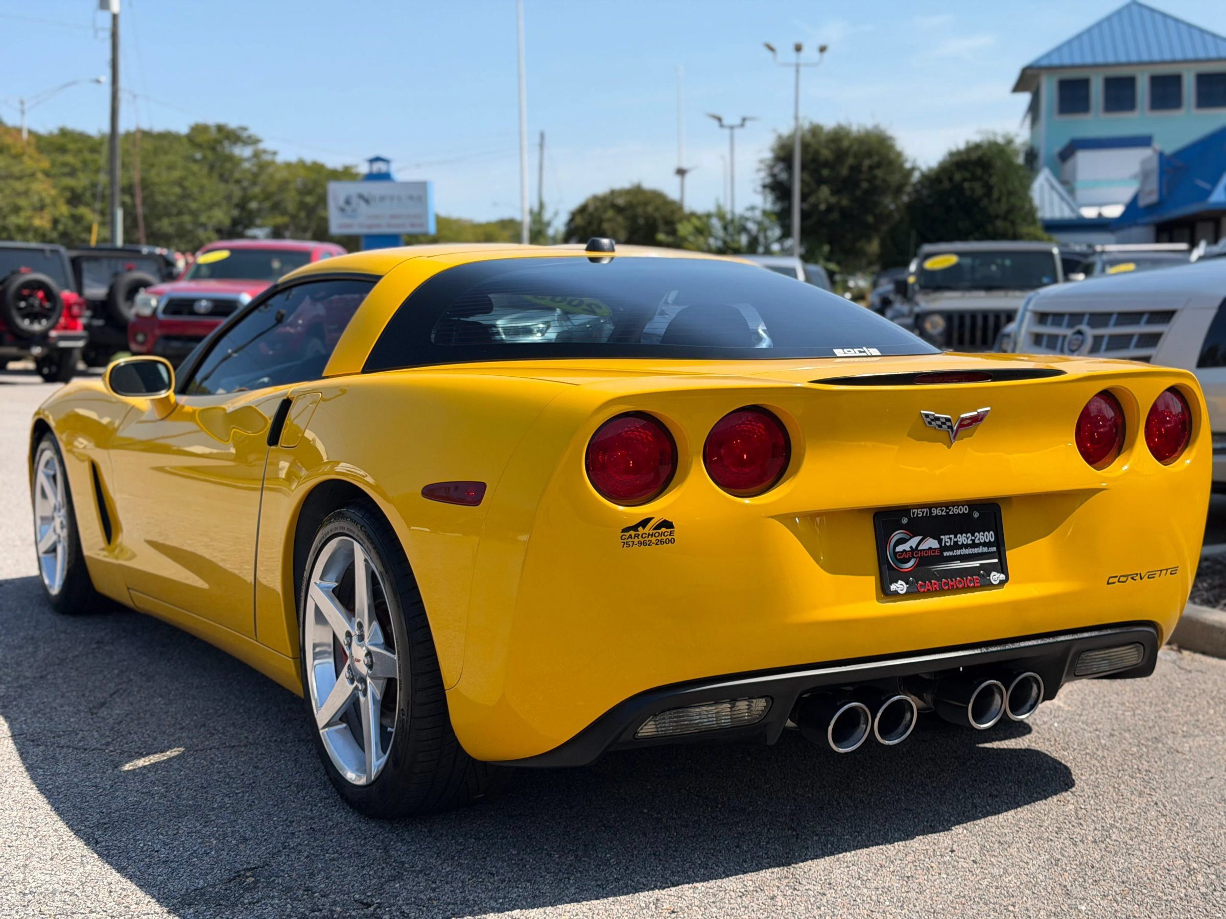 Used 2005 Chevrolet Corvette Coupe w/ Preferred Equipment Group RWD image 1