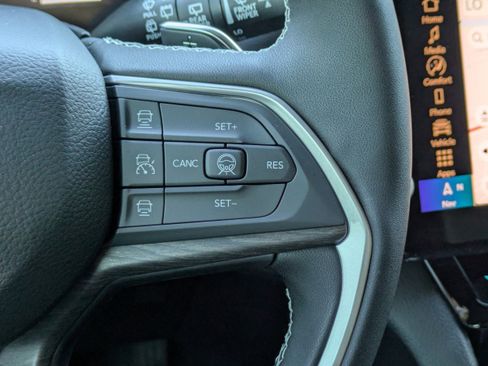 New 2026 Jeep Grand Cherokee Laredo image 29