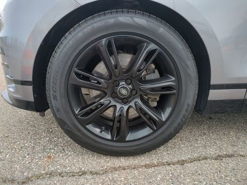 Used 2023 Land Rover Range Rover Velar R-Dynamic S image 21