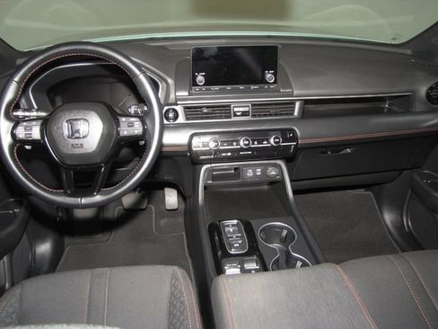 Certified 2025 Honda Pilot Sport image 13