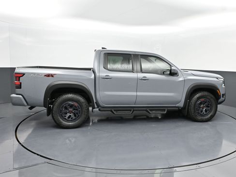Used 2025 Nissan Frontier PRO-4X image 22
