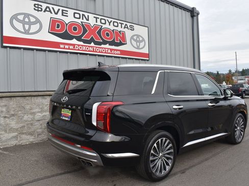Used 2025 Hyundai Palisade Calligraphy image 8