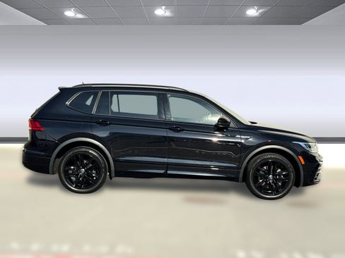 Used 2022 Volkswagen Tiguan SE R-Line image 7