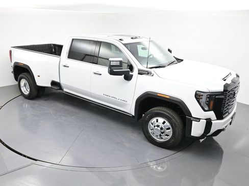 New 2026 GMC Sierra 3500 Denali Ultimate image 32