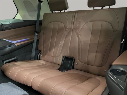 Used 2020 BMW X7 xDrive40i w/ Premium Package image 13