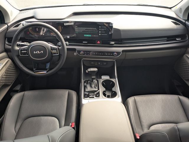 New 2026 Kia Carnival EX FWD image 16