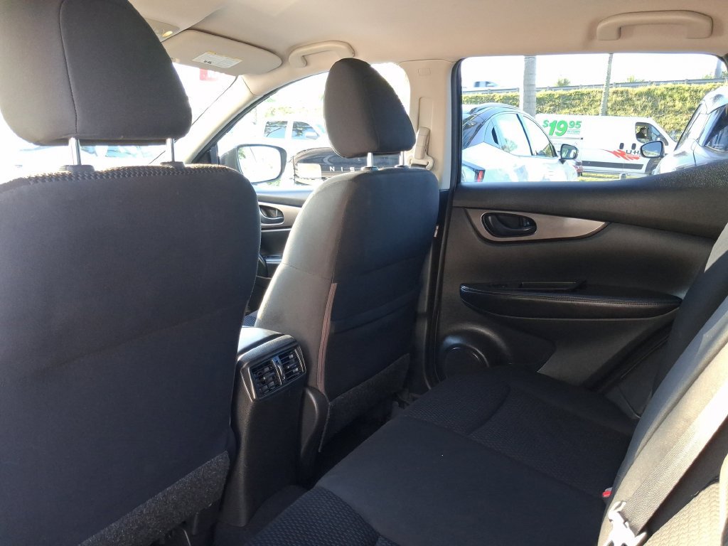 Used 2017 Nissan Rogue Sport S w/ S Appearance Package FWD image 13