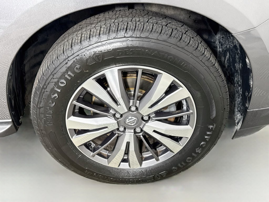 Used 2020 Nissan Pathfinder SV AWD/4WD image 31