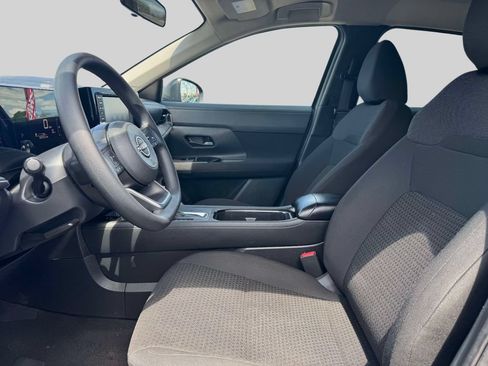 Used 2025 Nissan Kicks S FWD image 14
