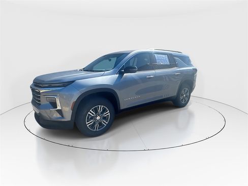 New 2026 Chevrolet Traverse LT image 4