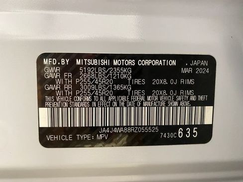 Used 2024 Mitsubishi Outlander SEL AWD/4WD image 32