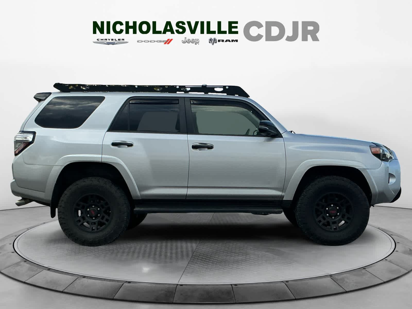 Used 2021 Toyota 4Runner Venture w/ Moonroof Package AWD/4WD image 6