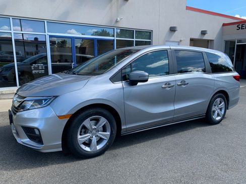 Used 2019 Honda Odyssey EX image 1