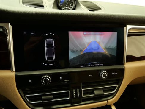 Used 2024 Porsche Macan S image 27