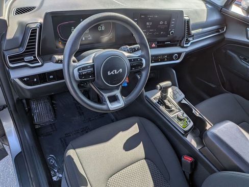 Used 2024 Kia Sportage LX image 12