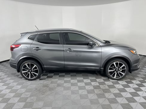 Used 2018 Nissan Rogue Sport SL w/ SL Premium Package image 14