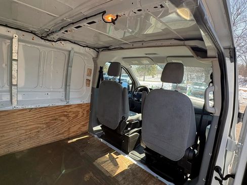 Used 2015 Ford Transit 250 130 Low Roof w/ Exterior Upgrade Package image 28