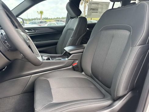 New 2026 Jeep Grand Cherokee L 2WD image 16