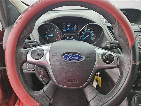 Used 2016 Ford Escape SE FWD image 9