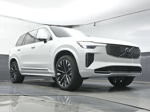 Used 2026 Volvo XC90 T8 Plus w/ Protection Package Premier AWD/4WD image 35